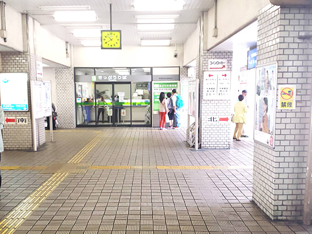 JR環状線天満駅を降りて、右側を向いてください。